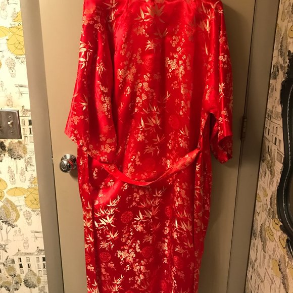 Red and Gold Chinese silky KIMONO BATHROBE With Belt & 3/4 Sleeves - Picture 2 of 4